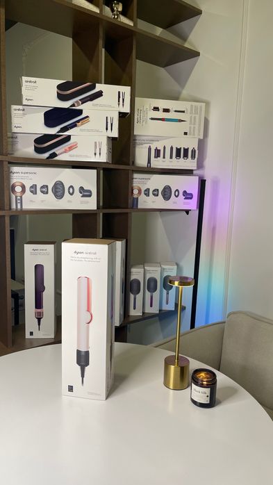Dyson Airstrait — фен і випрямляч 2 в 1