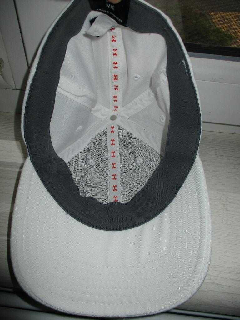 Кепка Under Armour белая