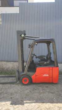 Empilhador electrico  linde  triplex