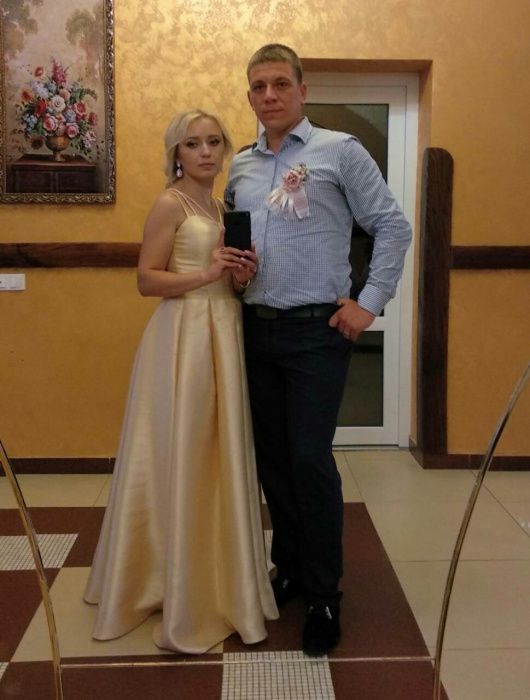 Вечірня сукня , плаття.