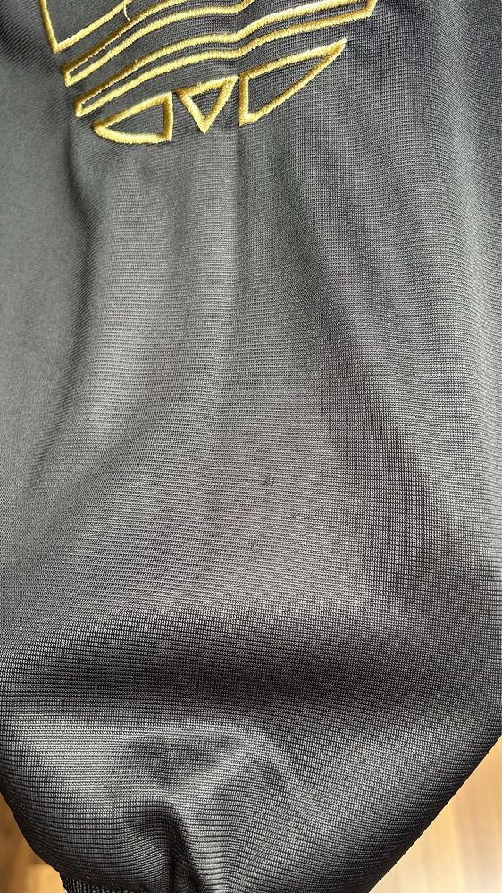 Bluza kurtka Adidas czarna ze zlotem rozmiar XXS/XS