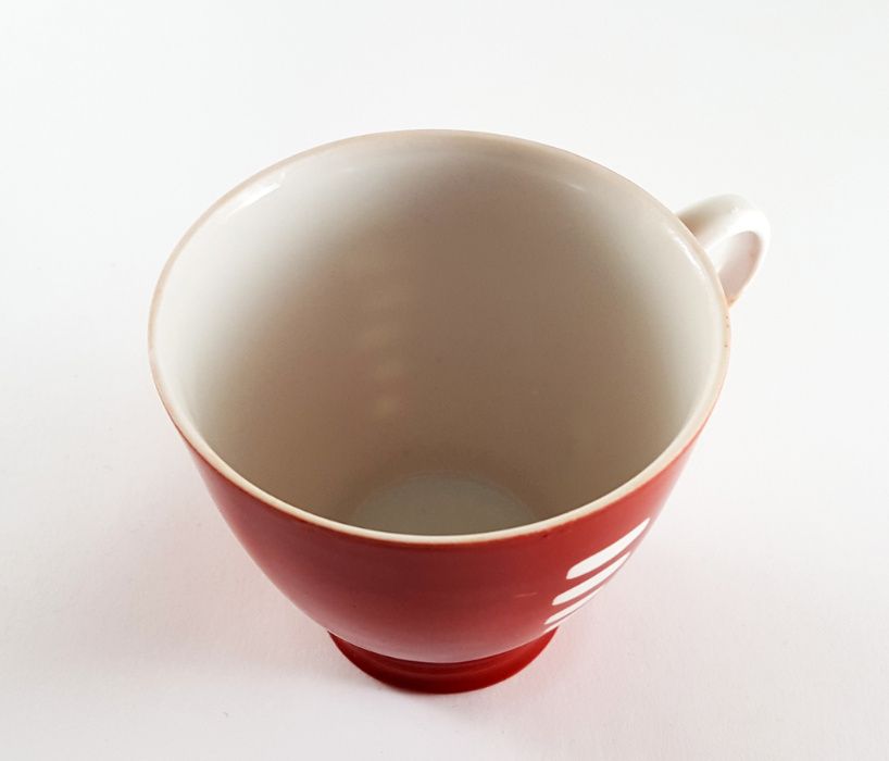 Filiżanka "London" projektu Wincentego Potackiego z 1962 roku- Ćmielów