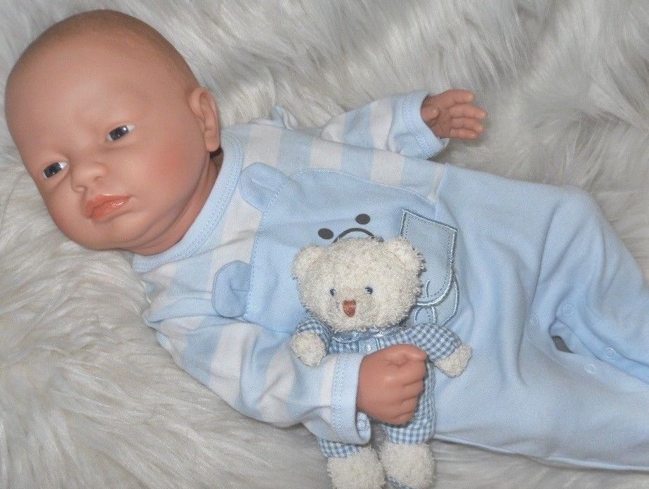 Bebe Reborn todo em Vinyl - menino também anatomicamente