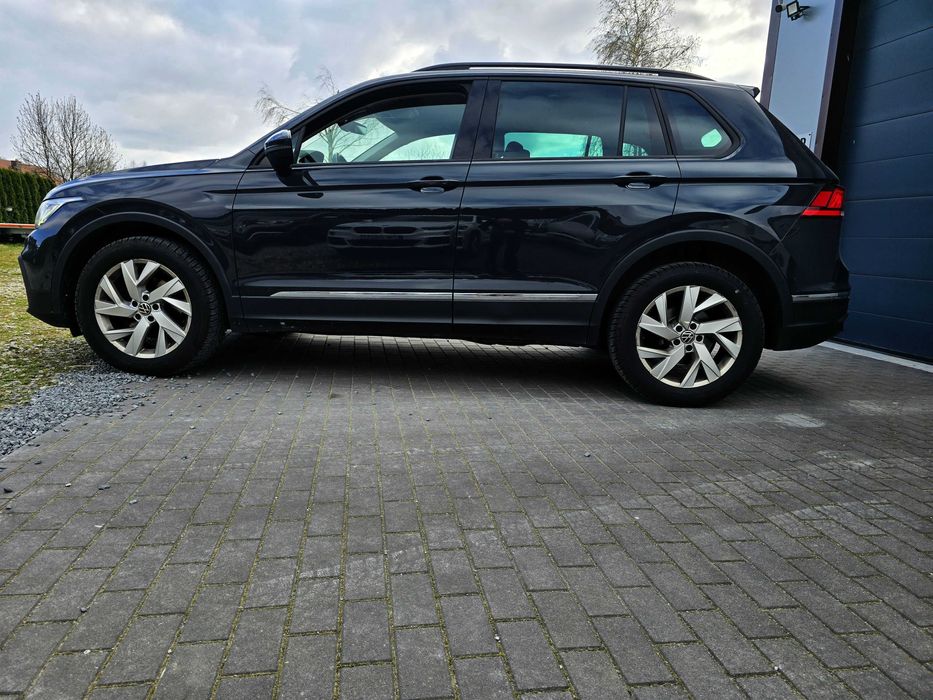 vw tiguan 4x4 salon pl bezwypadkowy vat 23