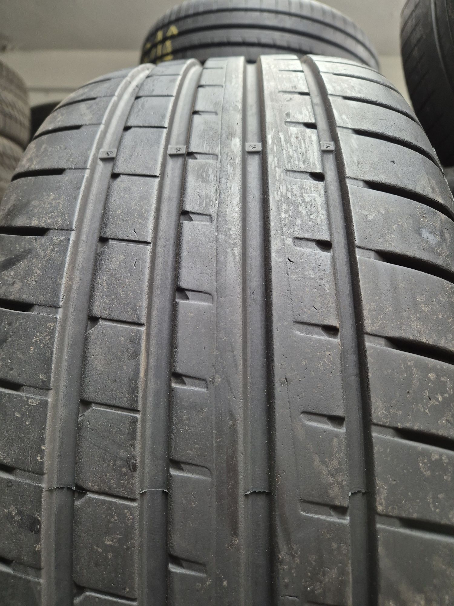 Kpl.opon letnich Goodyear 245 35r20 i 275 30r20 runflat r17