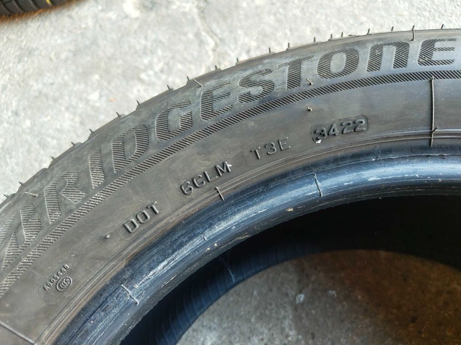 Opony zimowe uzywane 215 55 R17 Bridgestone 2022 rok 2 sztuki z15