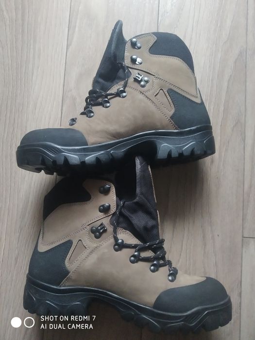 Ботинки треккинговые 43размер.