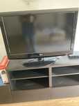 Telewizor LG  oraz antena telewizji naziemnej oraz stelaz