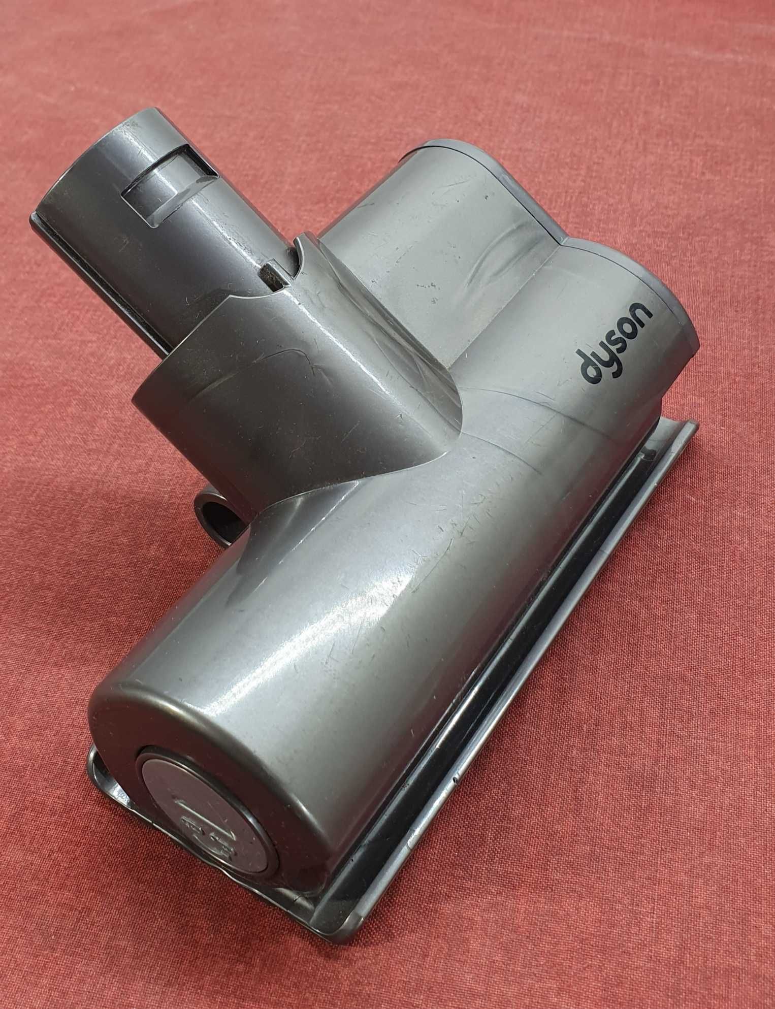 DYSON    5/6  z elektro szczotką  /21/
