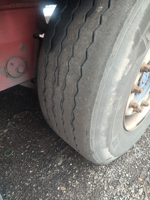 Semi reboque lecinena