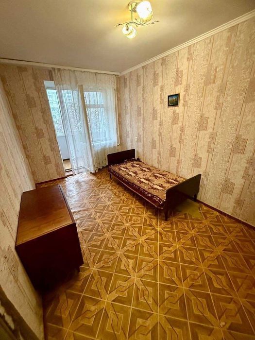 41487 Продається світла 2-кімнатна квартира у Пд-Зх районі!