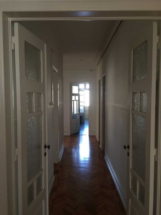 Quartos para arrendar - São Sebastião