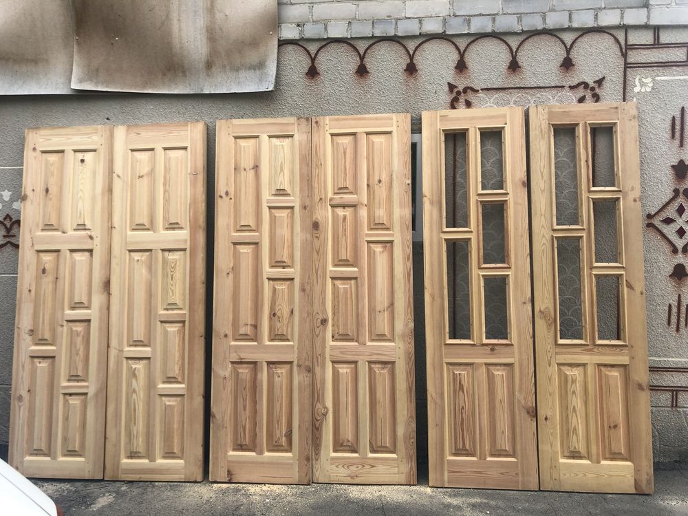 Продам деревянні двері