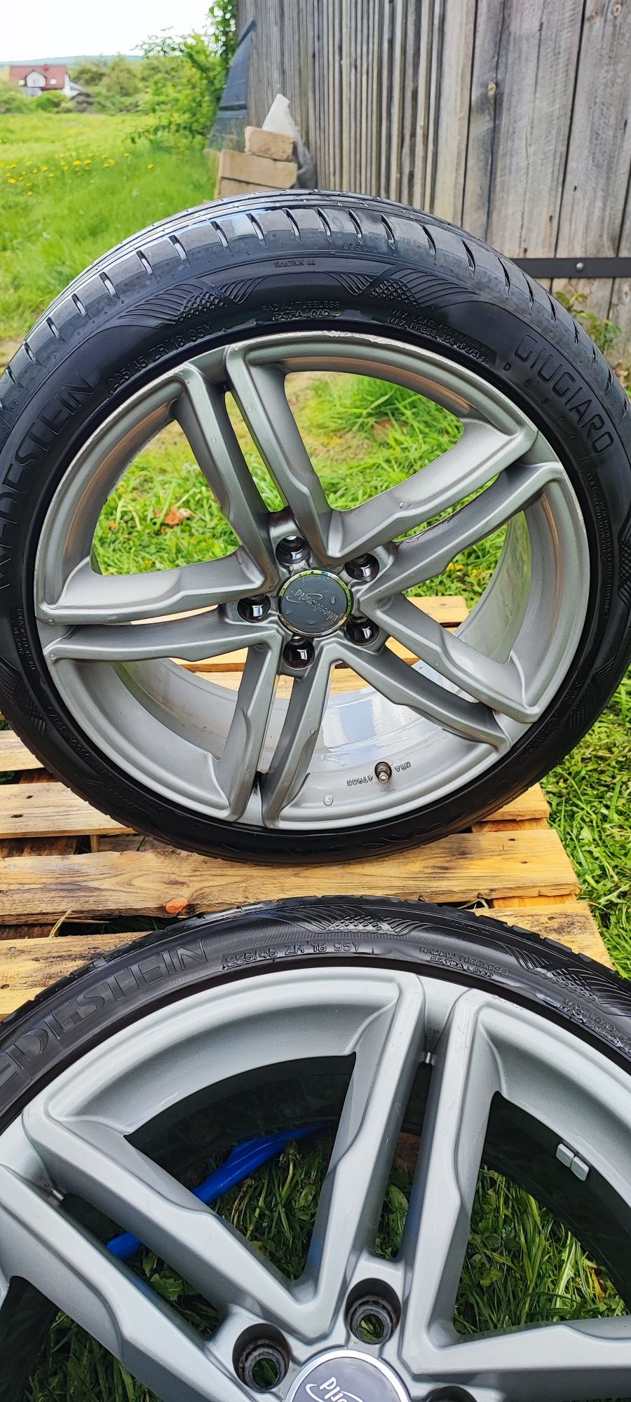 Felgi aluminiowe R18 Wheelworld 5x112 Et35 8.5j z oponami.