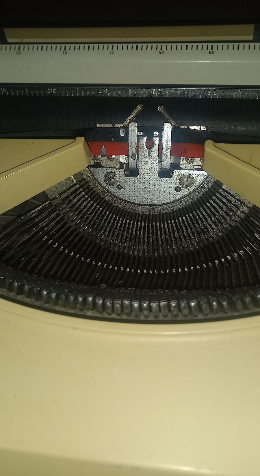 Máquina de escrever oliva 2002 antiga