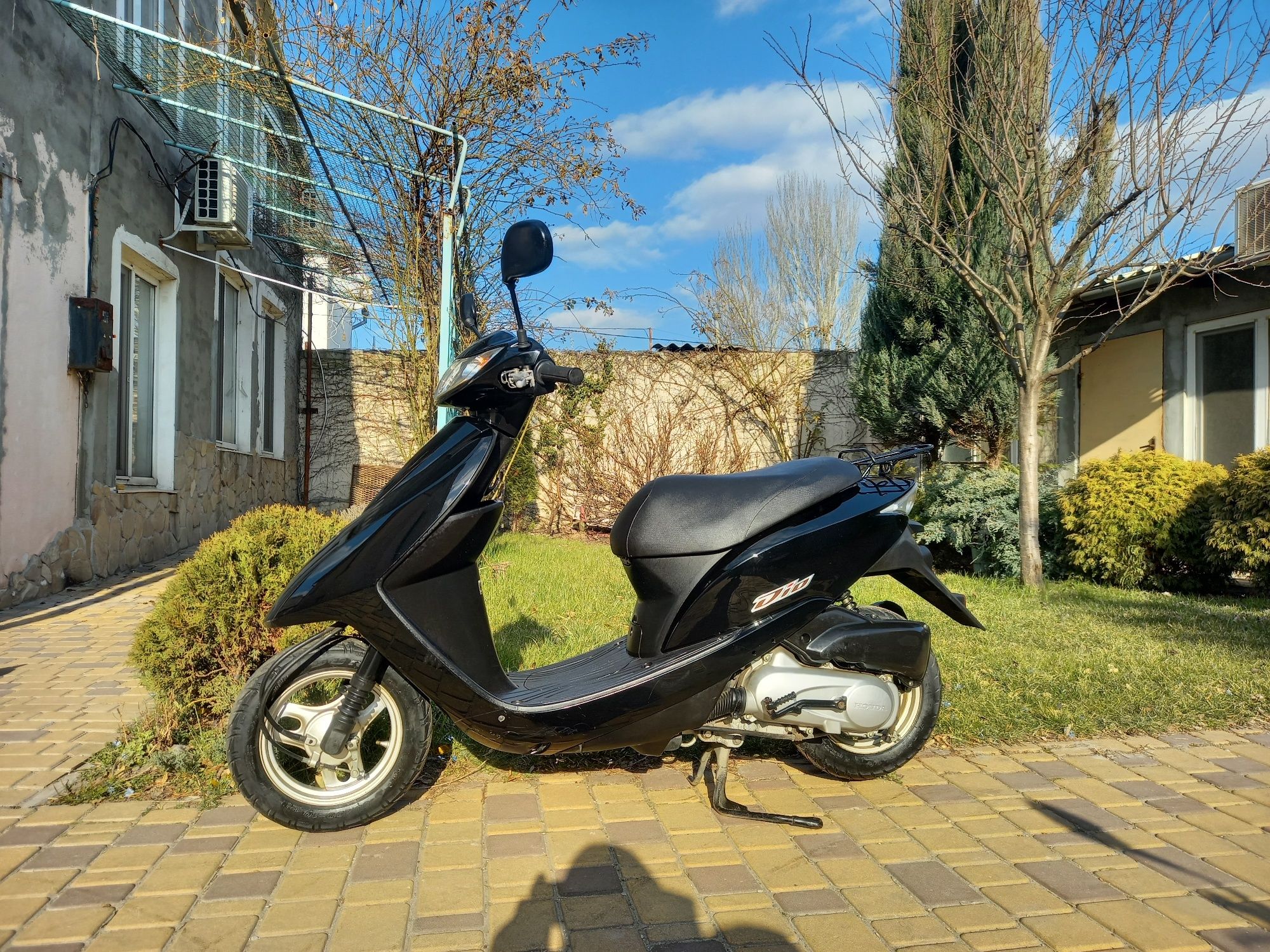 Скутер Honda DIO AF 68 контейнер