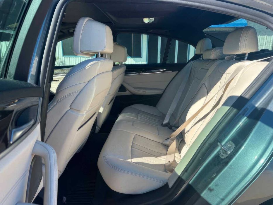 BMW 5 Series 530i      2019