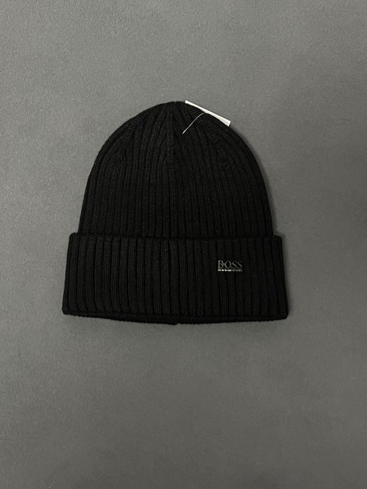 Шапка BOSS чорна зимова