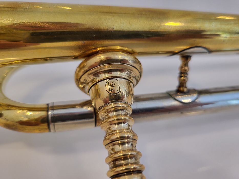 Trąbka instrument dęty ustnik