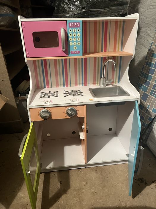 Дитяча іграшкова кухня