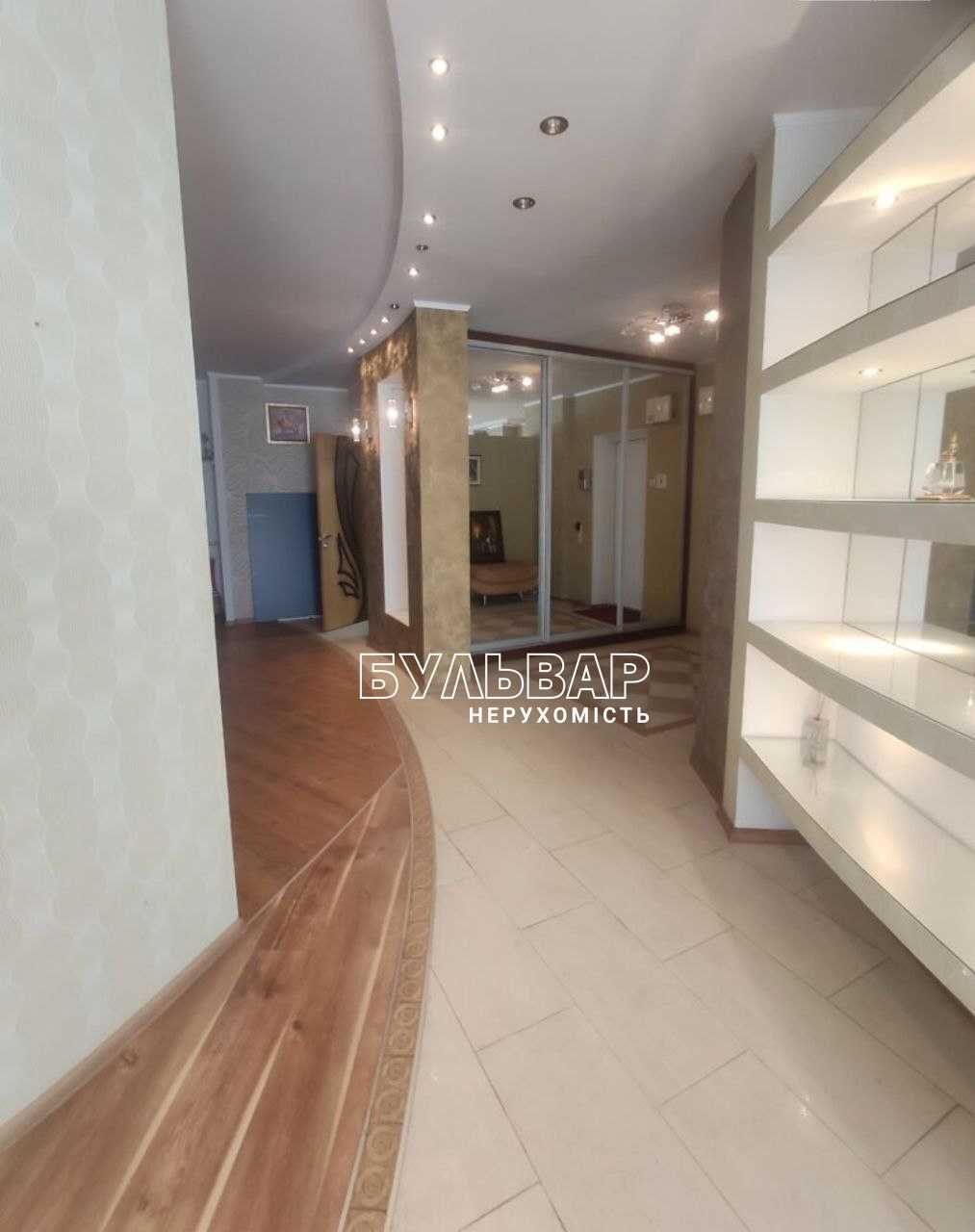 Продам 3 к.кв - 202 м2, Новострой, Гагарина 43/1, Левада, Державинская