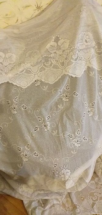 Продам шторы и тюль для окон.