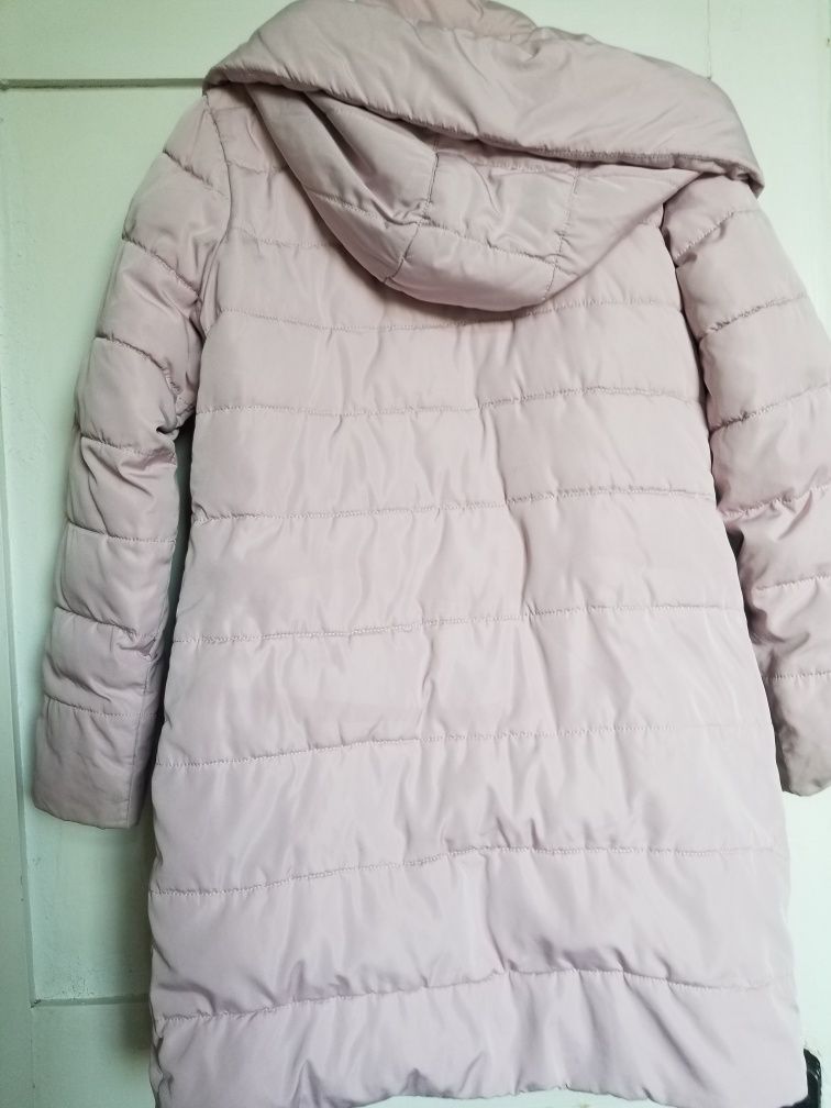 Курточка осінь-зима, на дівчинку 10-12 р.Розмір S. Стан гарний.