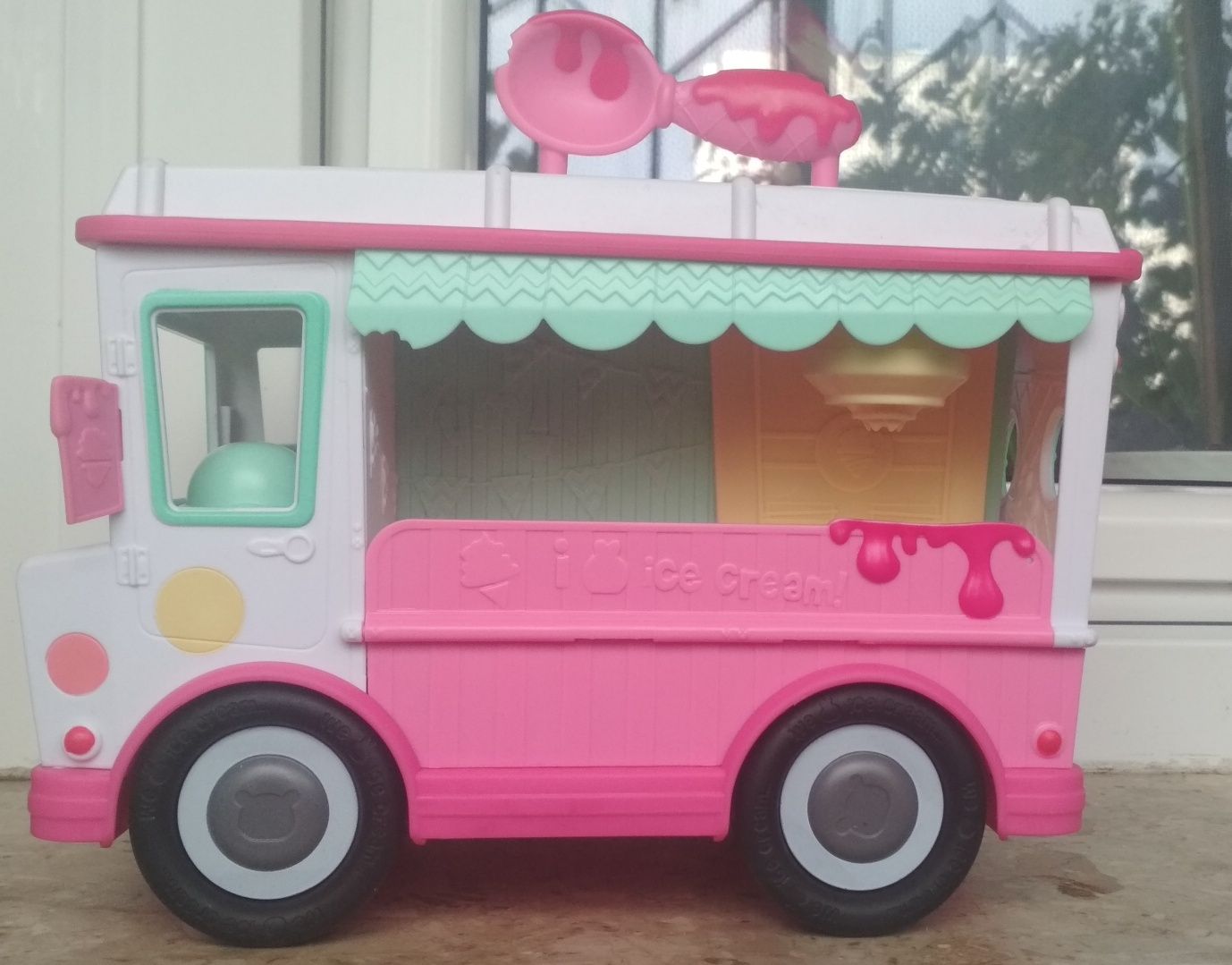 Num Noms Autobus Do Produkcji Brokatowych Błyszczyków