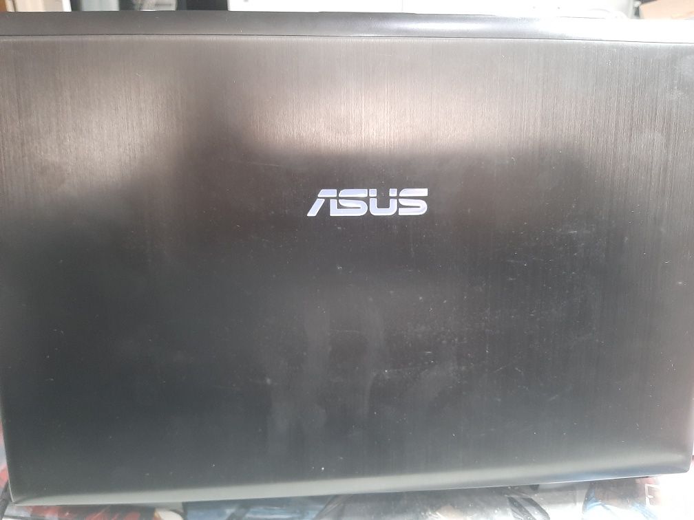 Asus i7  Octocore 3.4ghz G-Force GTX760m 2gb DDR5 ecrã FULL HD c/caixa