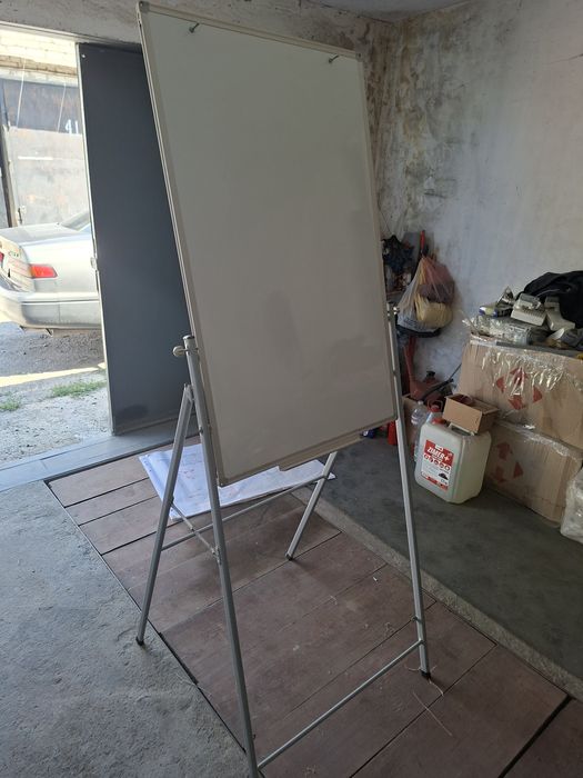 Фліпчарт (маркерно-магнітна дошка)