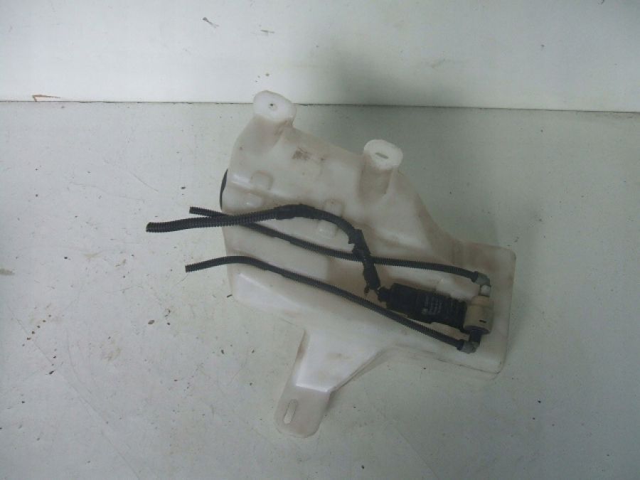 OPEL INSIGNIA A ZBIORNICZEK SPRYSKIWACZA pompka