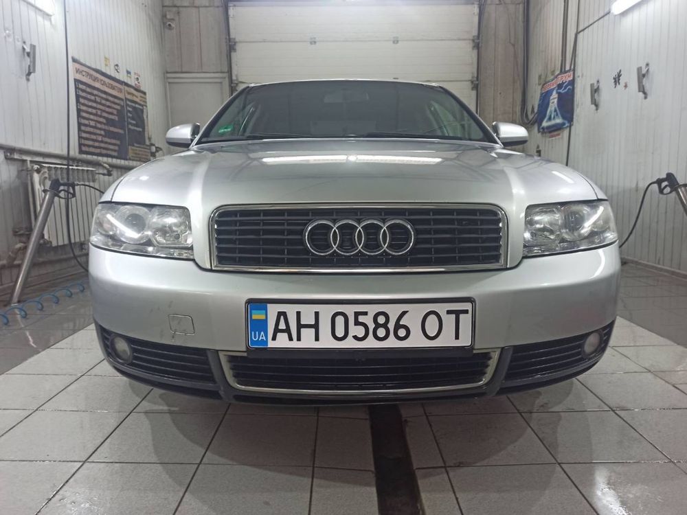 Продам авто aydi A4 b6 торг