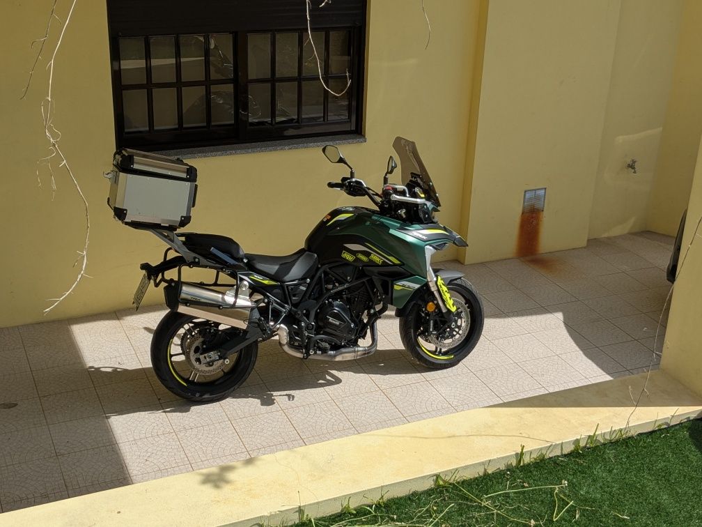 Benelli TRK 702 05/2024 só 2300 km