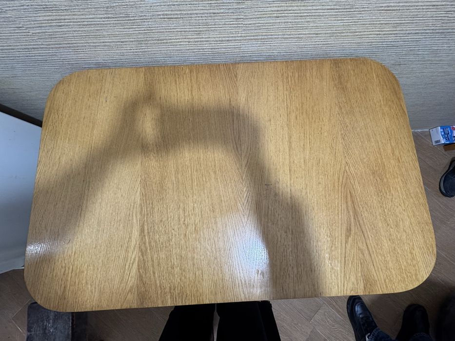 Продам деревʼяний кухонний стіл