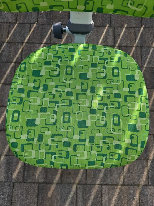 Krzesło ergonomiczne regulowane do biurka dla dziecka