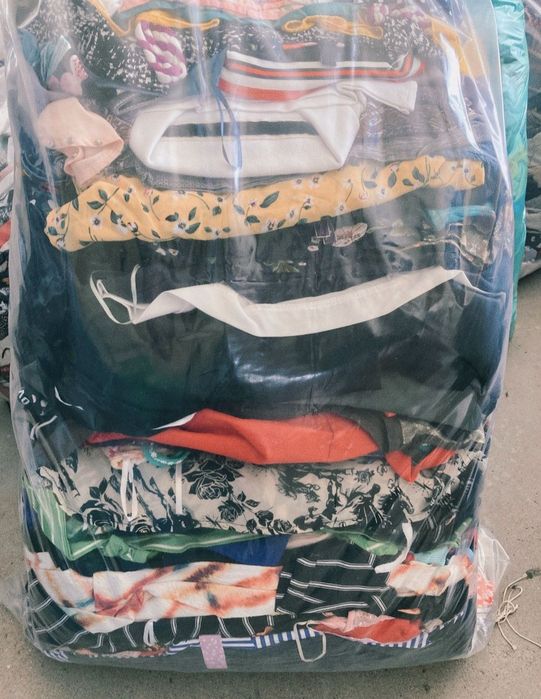 25 szt Paka ubrań damskich do dalszej odsprzedaży jesień 48/50+