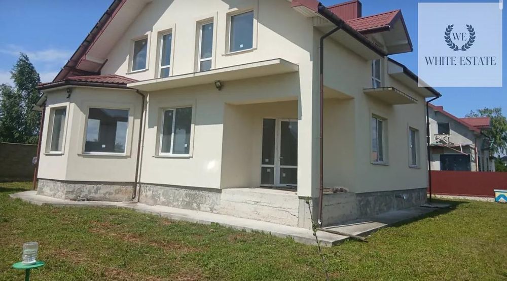 Продаж 2 поверхового будинку і ділянкою на 10 соток, в Смиківцях