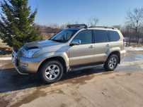 Land Cruser long . Toyota