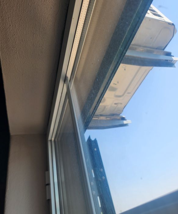 Janelas e sacadas vidro duplo em alumínio