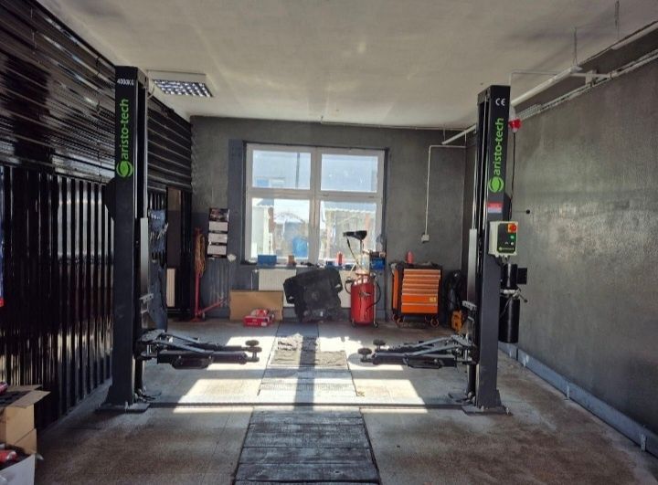 Podnosnik 2023r dwukolumnowy hydrauliczny  ATH Pure Lift 4t