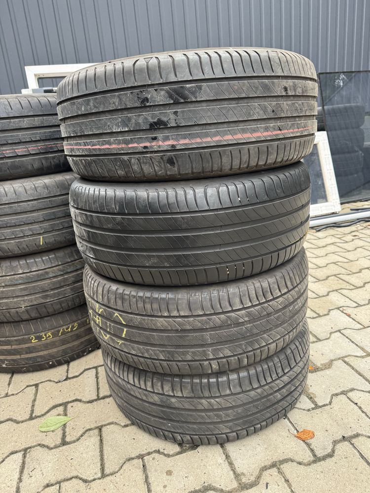 Прівіт е на продаж 235 45  18 98y 4 шт