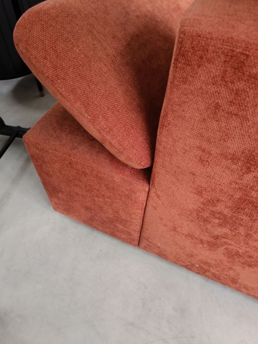 Sofá 214cm na cor tijolo com encosto reclinável