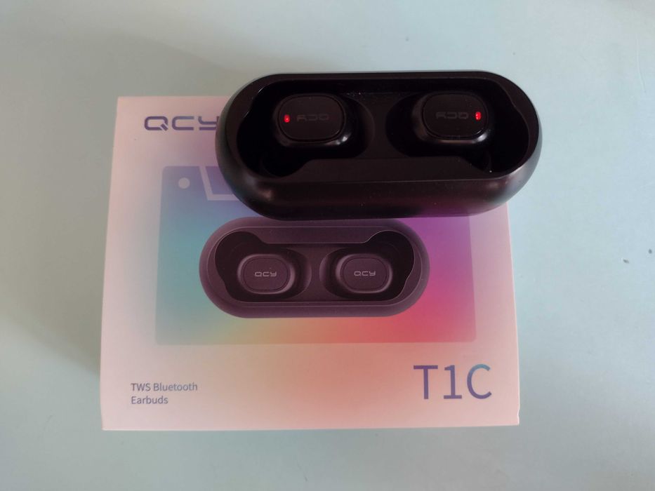 Наушники QCY T1. Б/у + блютуз адаптер Bluedio i6