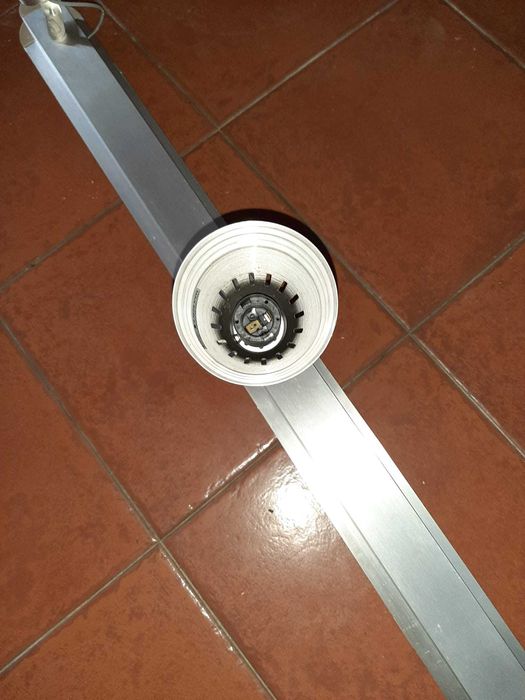 Projetor ikea para 3 lâmpadas