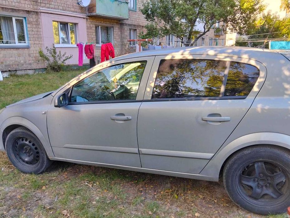 Авто Опель Астра H