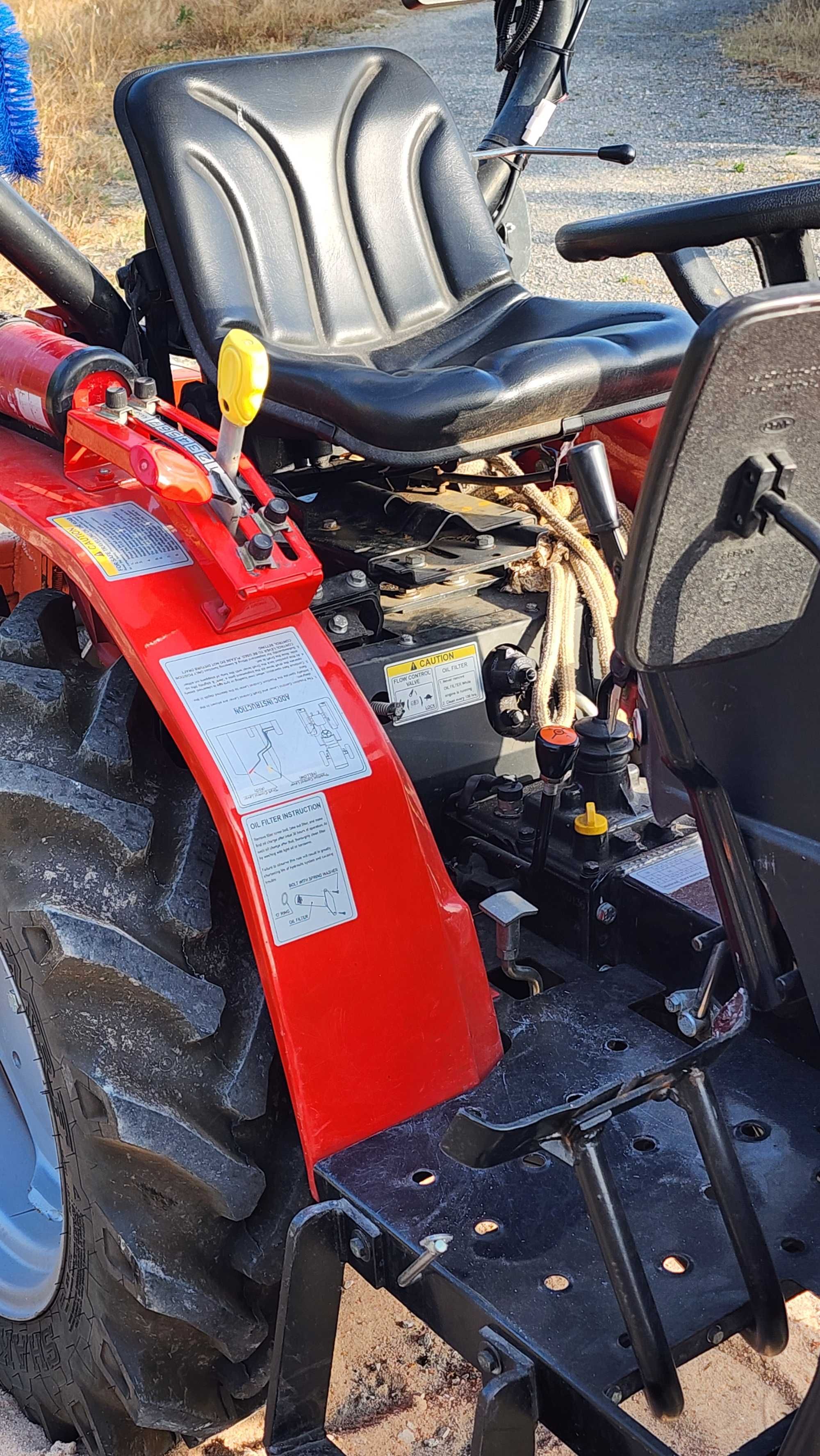 Vendo trator 4x4