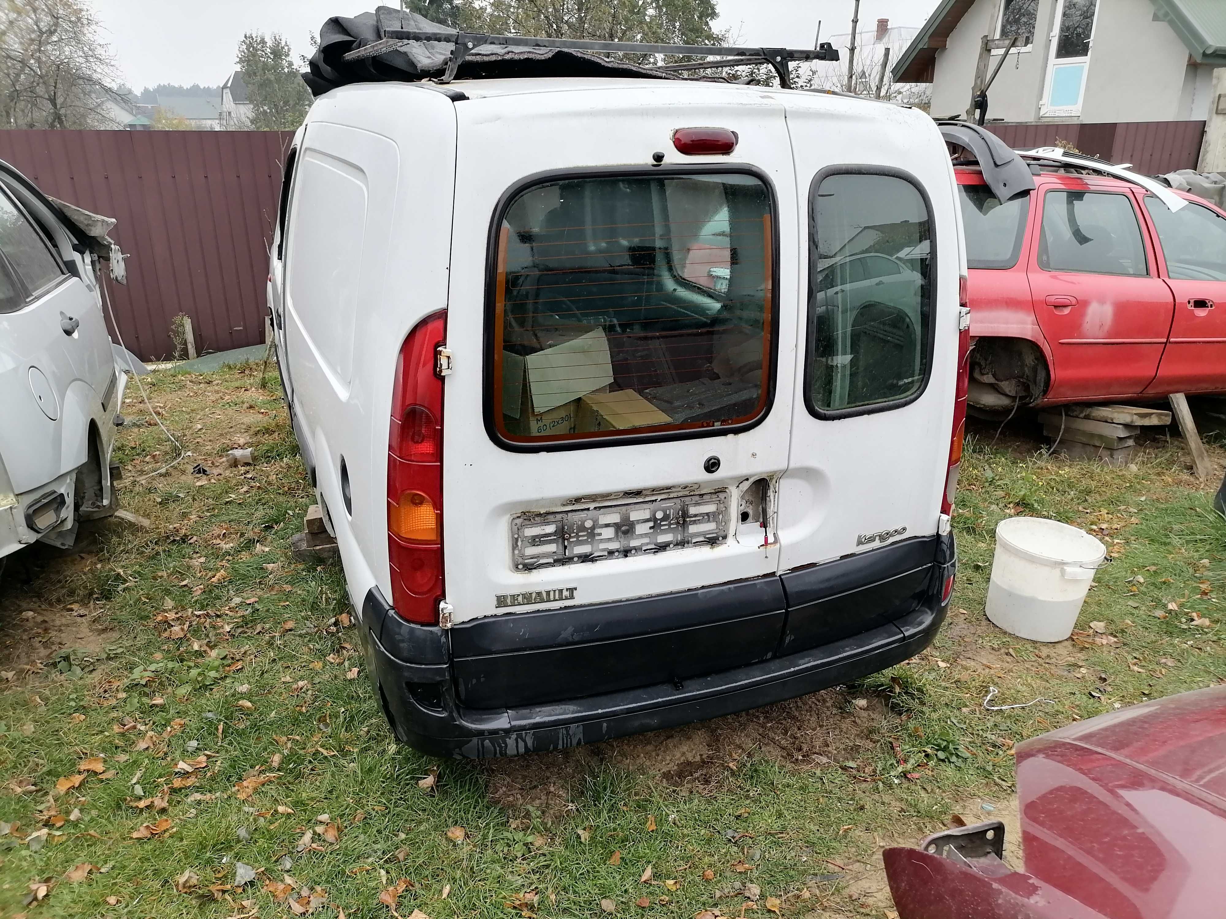 Дверка задня ліва Рено Кенго Renault Kangoo 1 під скло розпашна