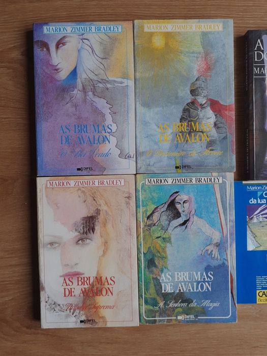 Livros de Marion Zimmer Bradley