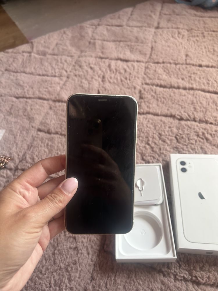Iphone 11 64 GB kolor biały