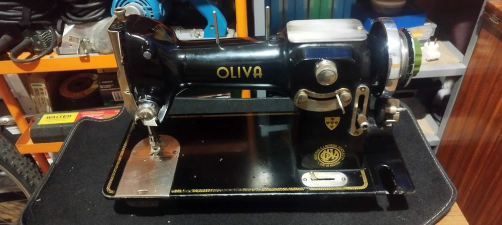 Máquina de costura Oliva CL46-B